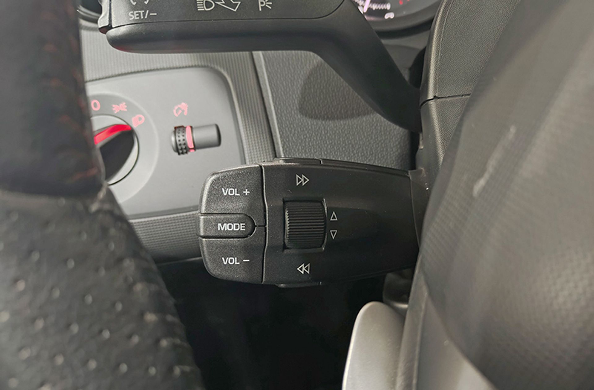 SEAT Ibiza 1.4 TSI FR DSG - foto 25