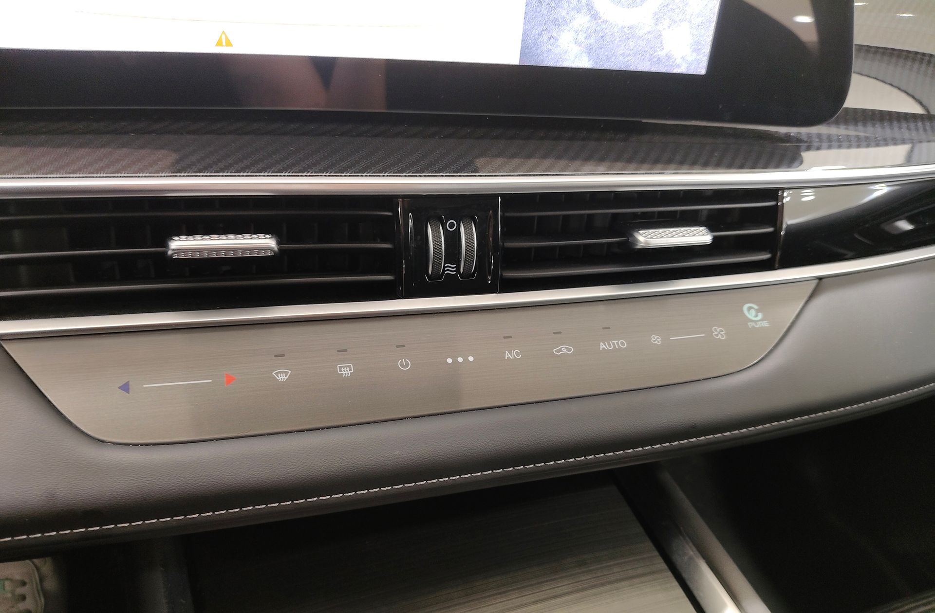 Ebro s700 1.6 T-GDi Comfort DCT - foto 29