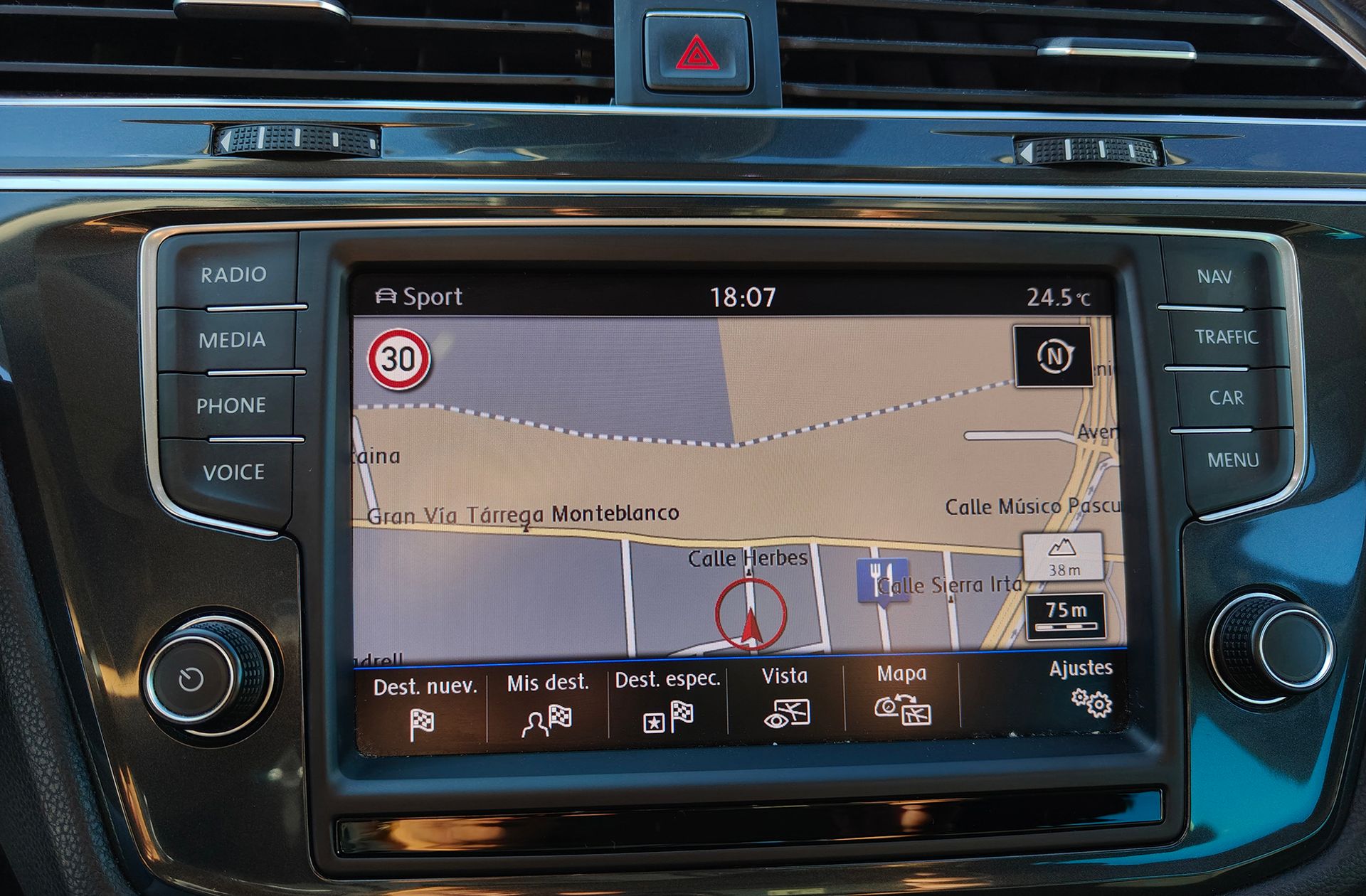 Volkswagen Tiguan Sport 2.0 TSI 4Motion DSG Pack R Line - foto 10