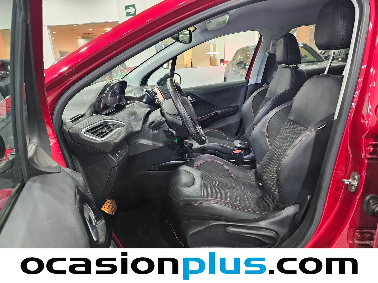 Foto Peugeot 2008 Peugeot 2008 BlueHDi 120 S&S GT Line EAT6 (120 CV)