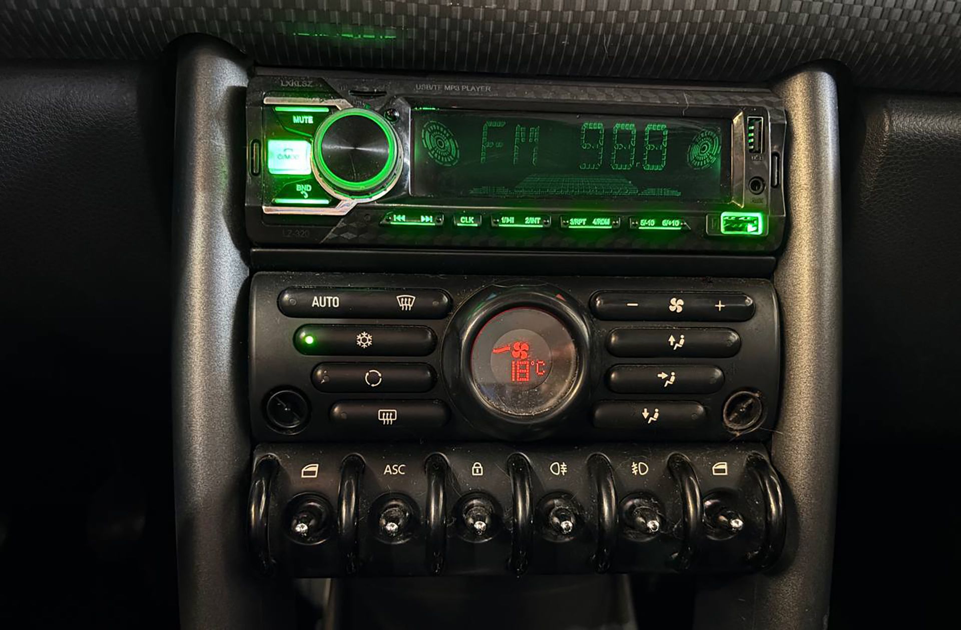 MINI Cooper One - foto 17