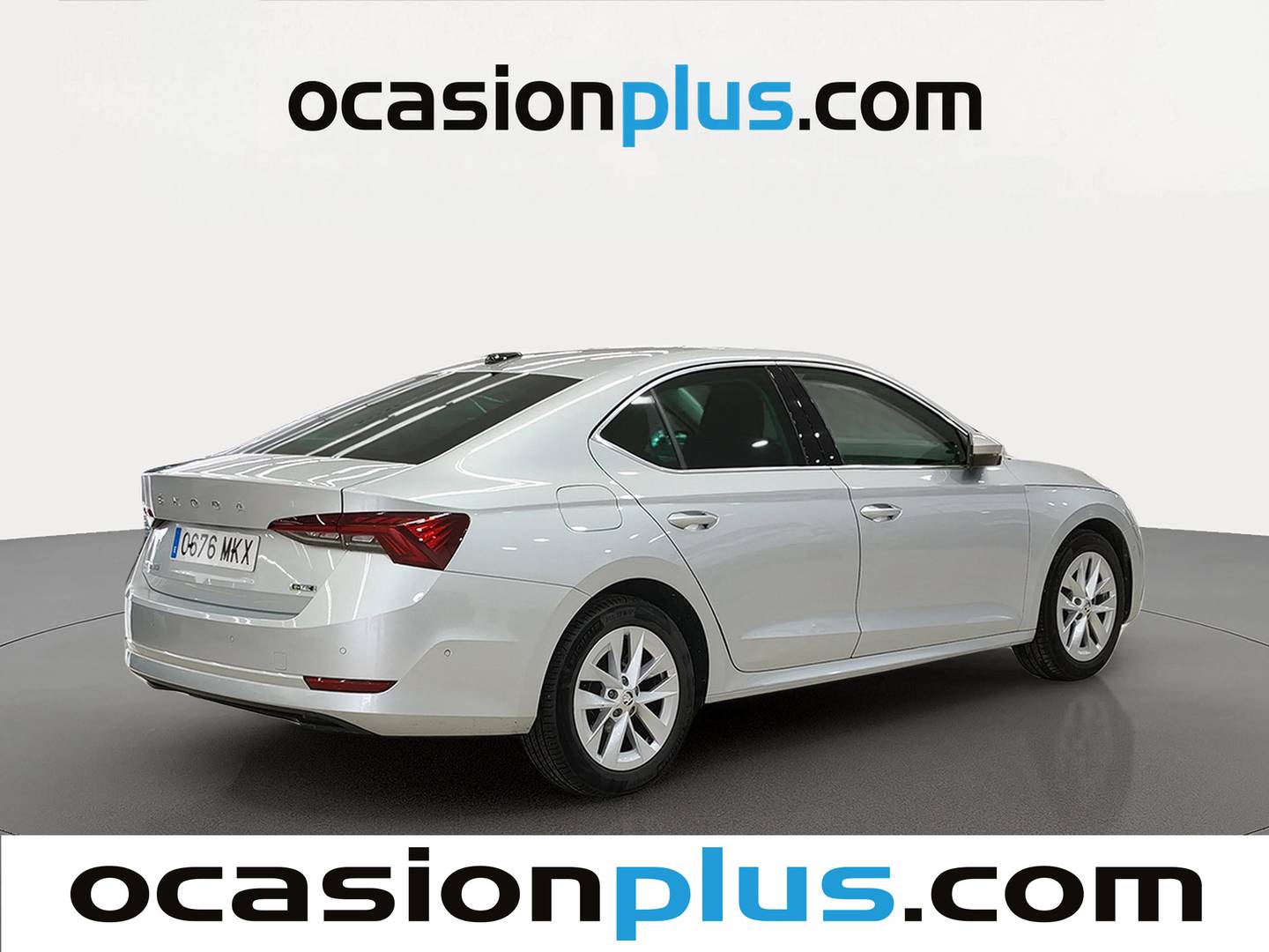 Foto trasera Skoda Octavia Skoda Octavia 1.5 TSI m-HEV Selection DSG (150 CV) izquierda