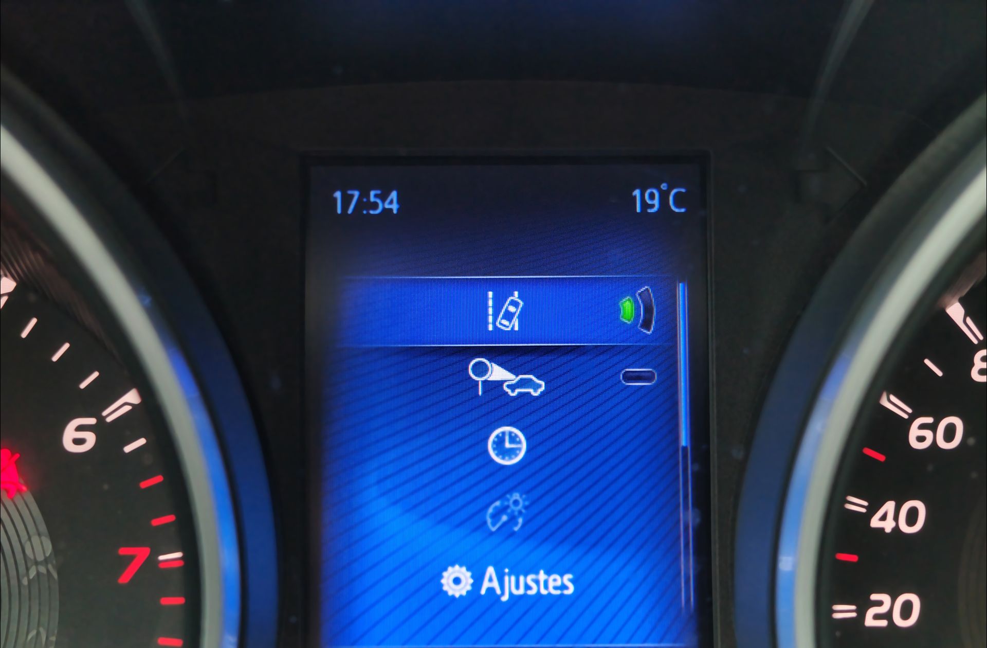Toyota Avensis 1.8 140 Advance - foto 11