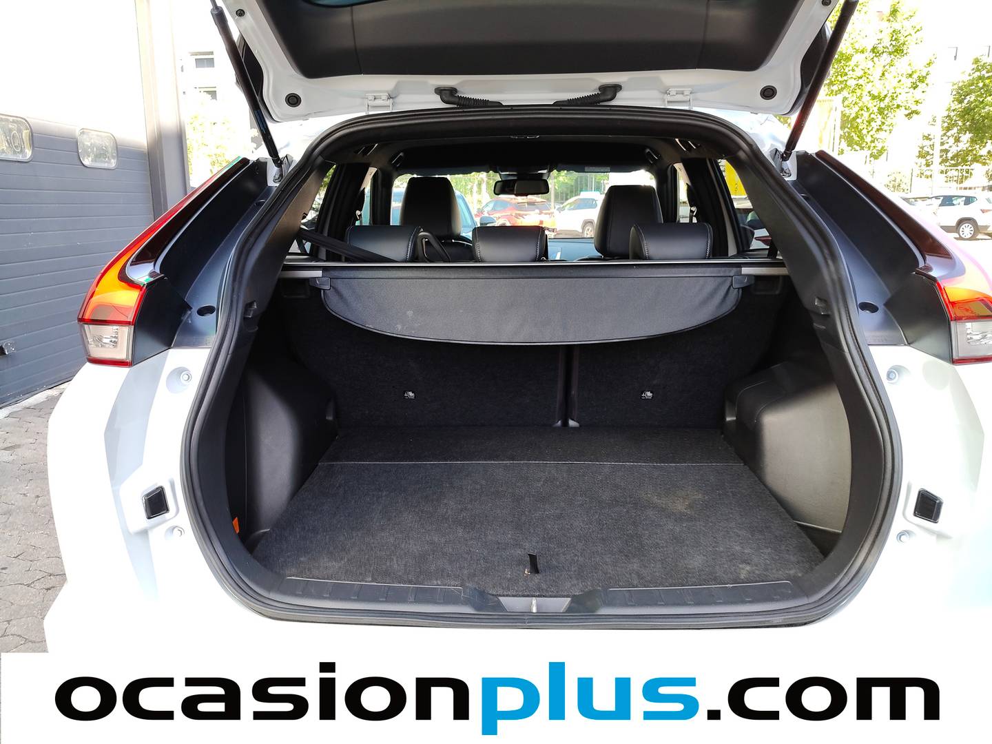 Fotos maletero Mitsubishi Eclipse Cross Mitsubishi Eclipse Cross 2.4 PHEV Kaiteki 4WD Auto (188 CV)