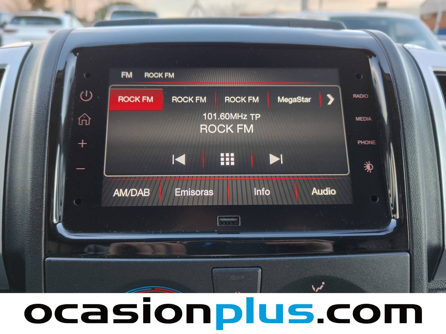 Foto Peugeot Boxer Peugeot Boxer Furgon BlueHDi 140 S&S 335 L3H2 (140 CV)