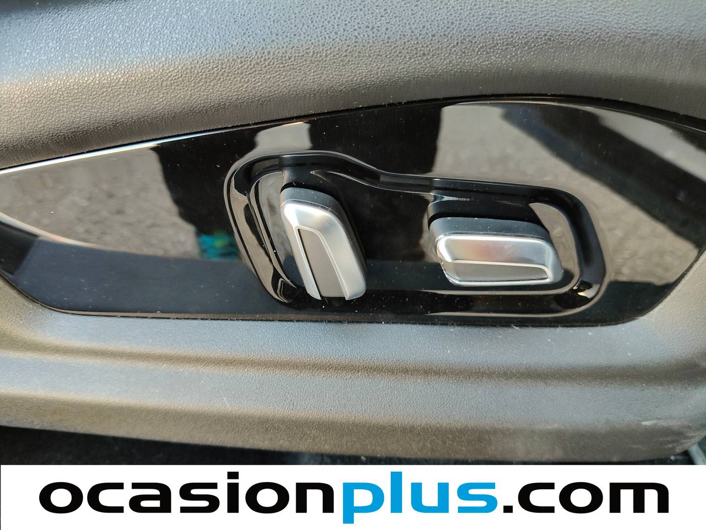 Acabados EBRO S700 EBRO S700 1.6 TGDI Luxury 7 DCT (147 CV)