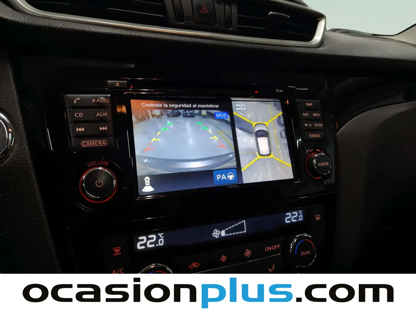 Foto Nissan QASHQAI Nissan Qashqai DIG-T 115 Tekna 4x2 Xtronic (115 CV)