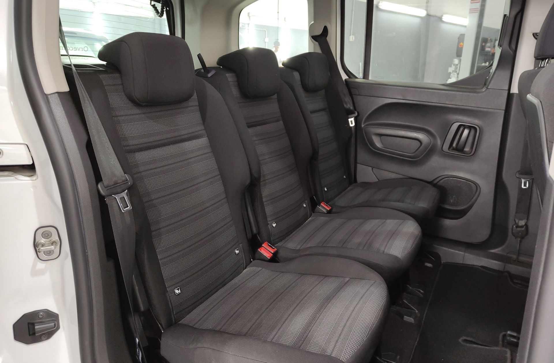 Opel Combo 1.5 TD Elegance Plus L - foto 16