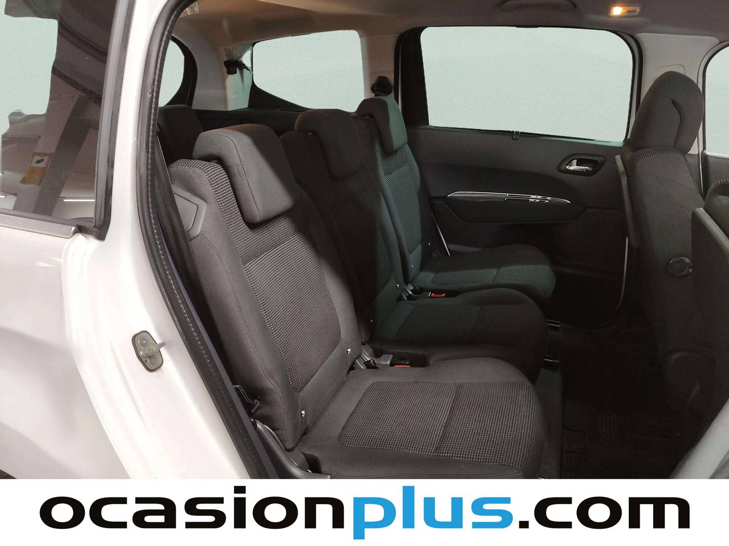 Foto Peugeot 5008 Peugeot 5008 BlueHDi 120 S&S Allure (120 CV) 7 Plazas