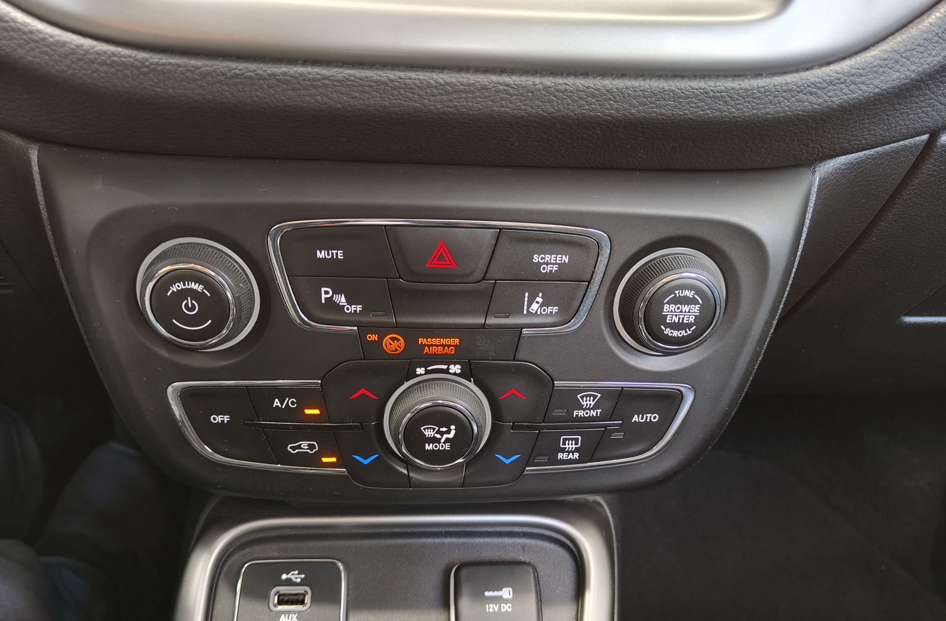 Jeep Compass 1.4 MultiAir Longitude 4x2 - foto 27