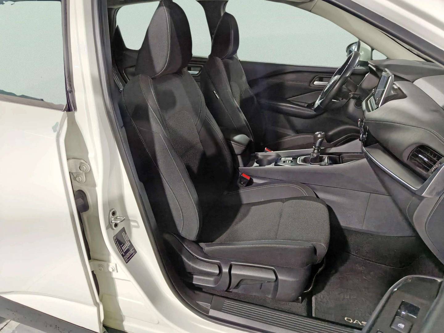 Foto Nissan QASHQAI Nissan Qashqai DIG-T 140 mHEV Acenta 4x2 (140 CV)