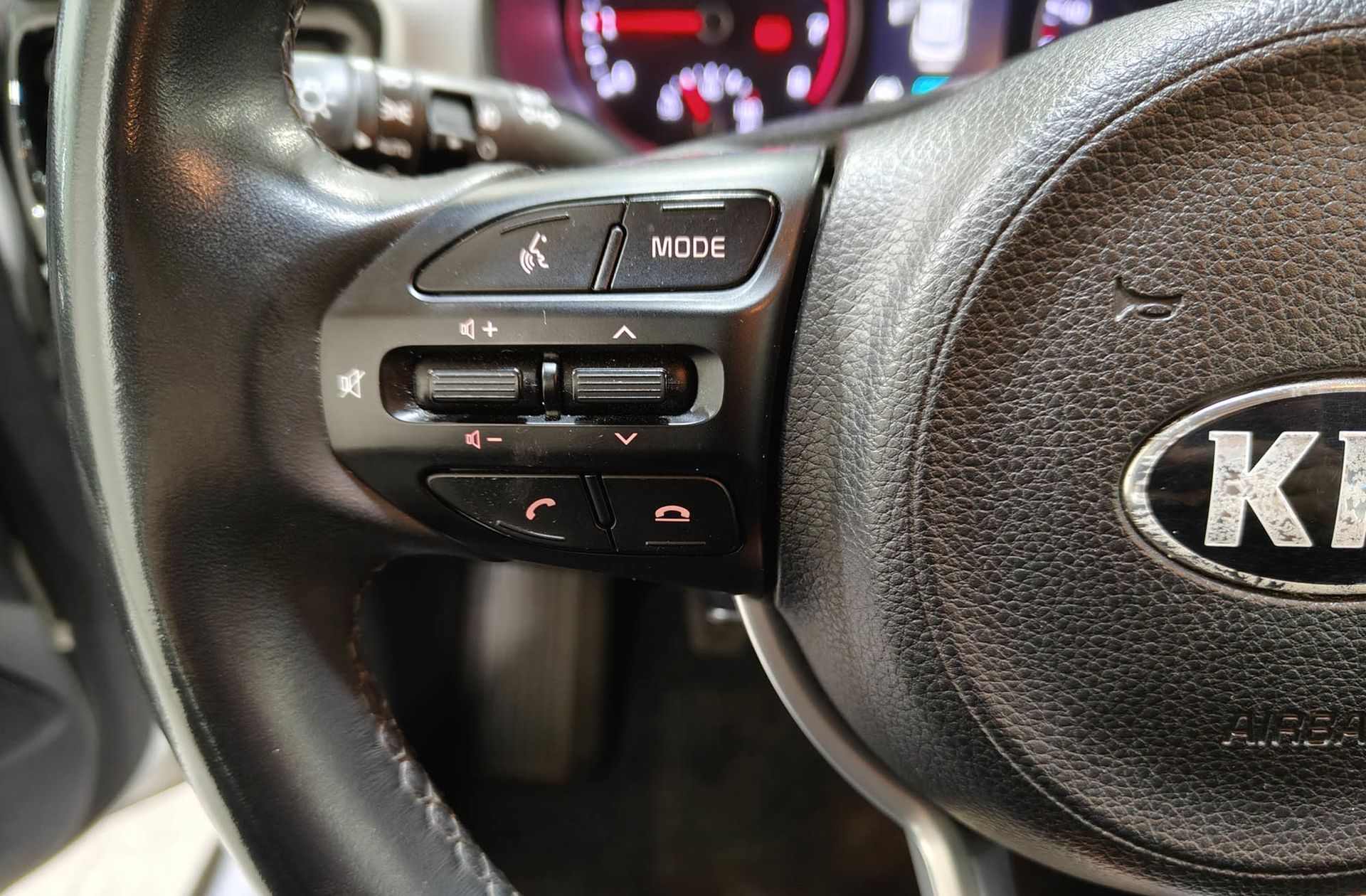 Kia Stonic 1.0 T-GDi MHEV Drive iMT - foto 26
