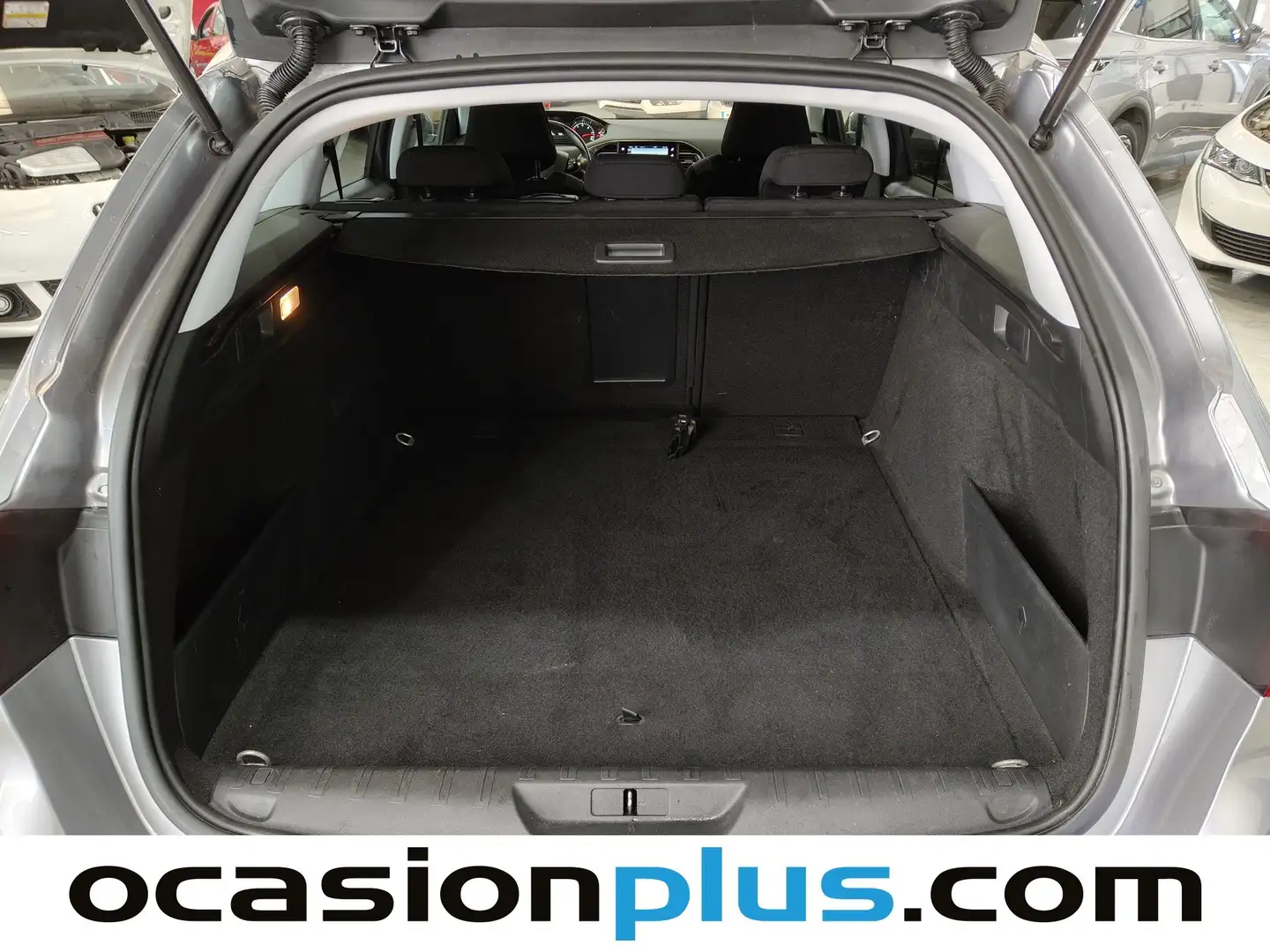 Foto Peugeot 308 Peugeot 308 SW SW BlueHDI 120 Style (120 CV)