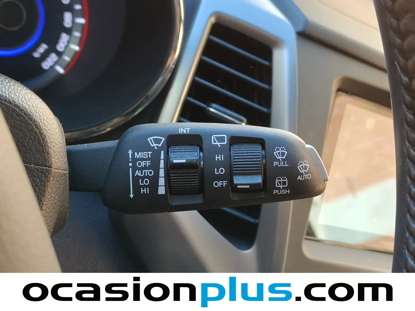 Foto SsangYong Tivoli Ssangyong Tivoli D16T Limited 4x2 (115 CV)