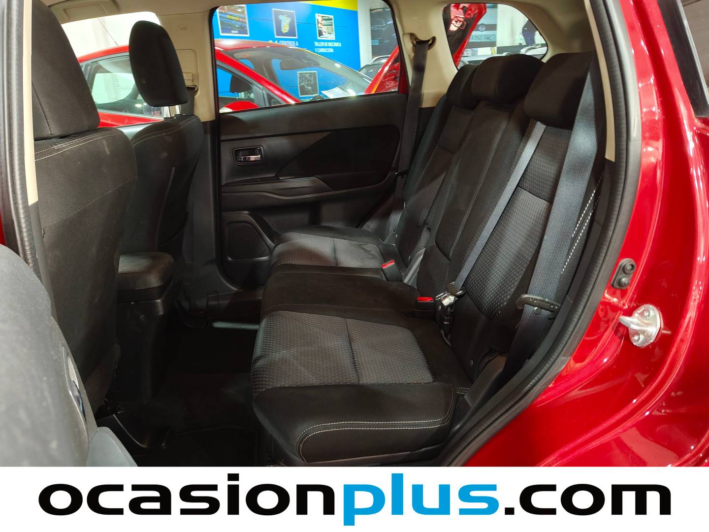 Foto asientos traseros Mitsubishi Outlander Mitsubishi Outlander 200 MPI Motion 2WD CVT (150 CV)