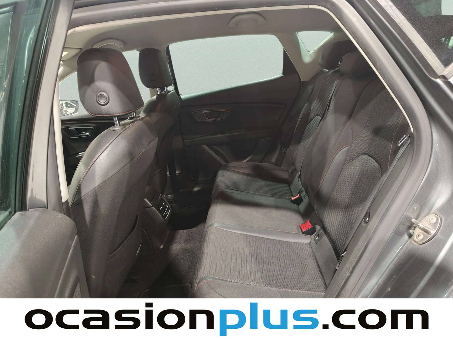 Foto asientos traseros Seat León SEAT León 2.0 TDI S&S FR (150 CV)