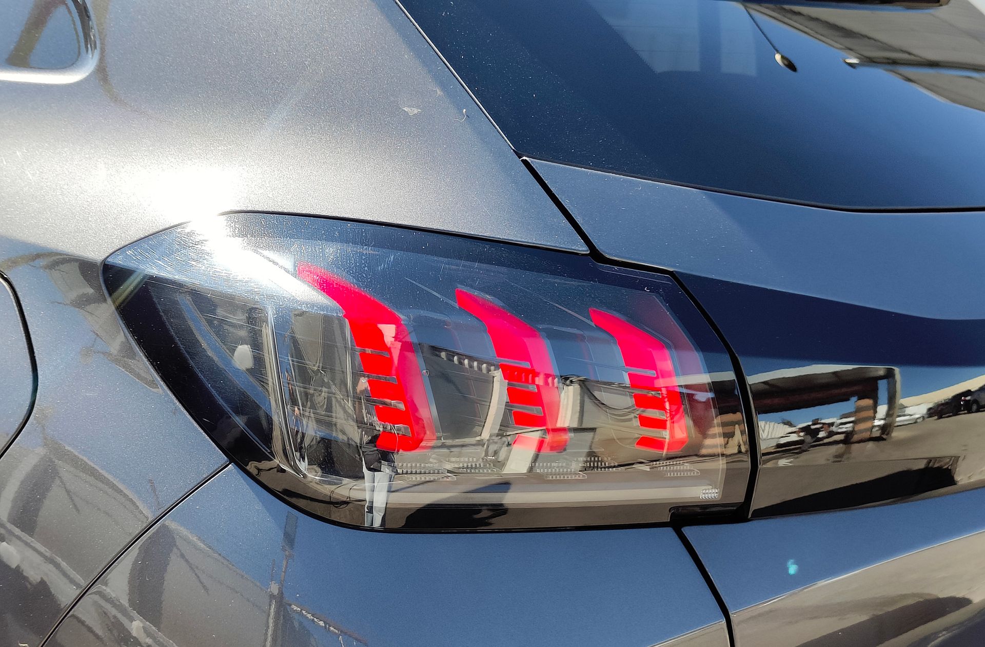 Peugeot 208 BlueHDi 100 Allure Pack - foto 15