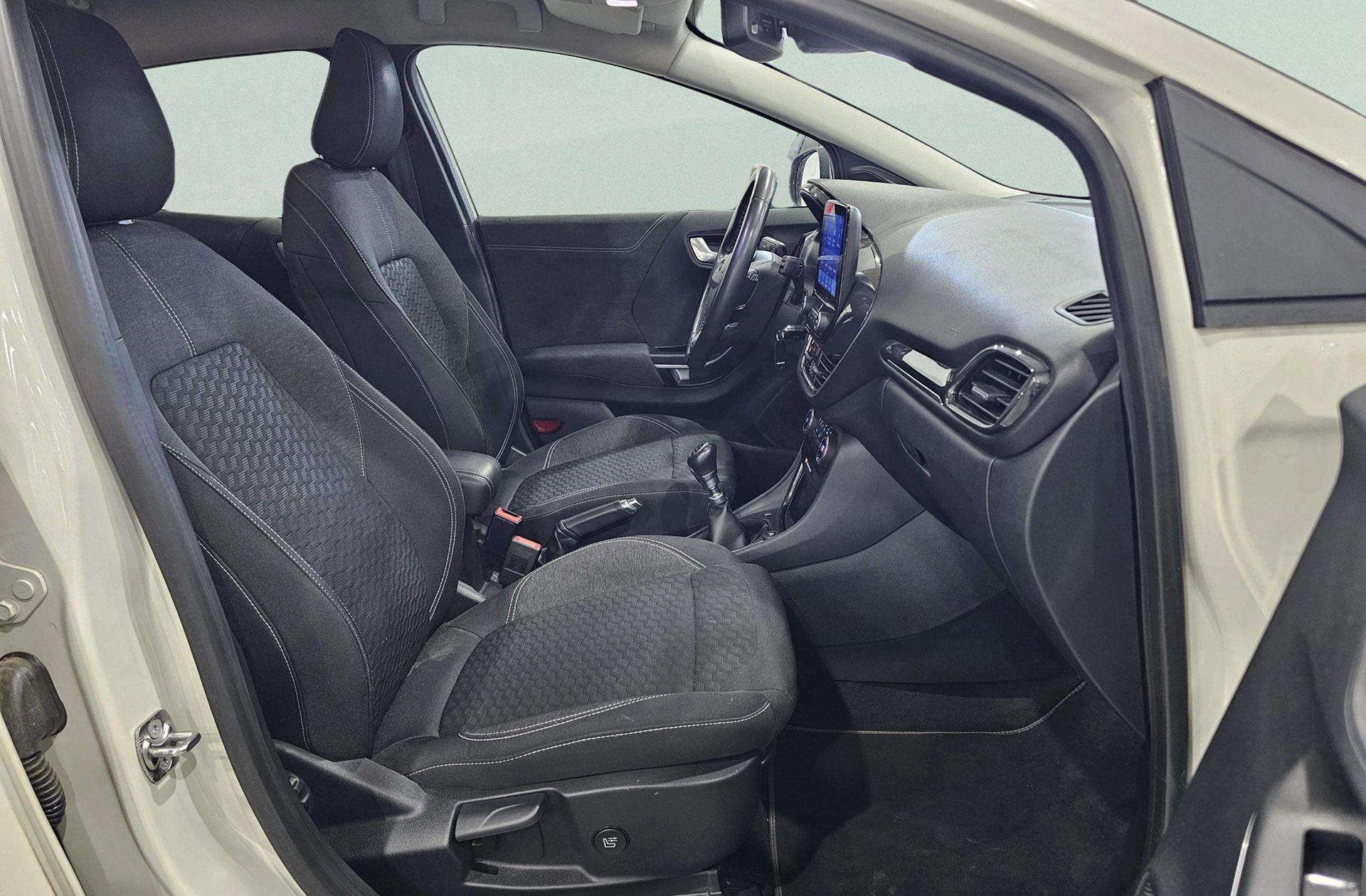Ford Puma 1.0 EcoBoost Titanium - foto 20