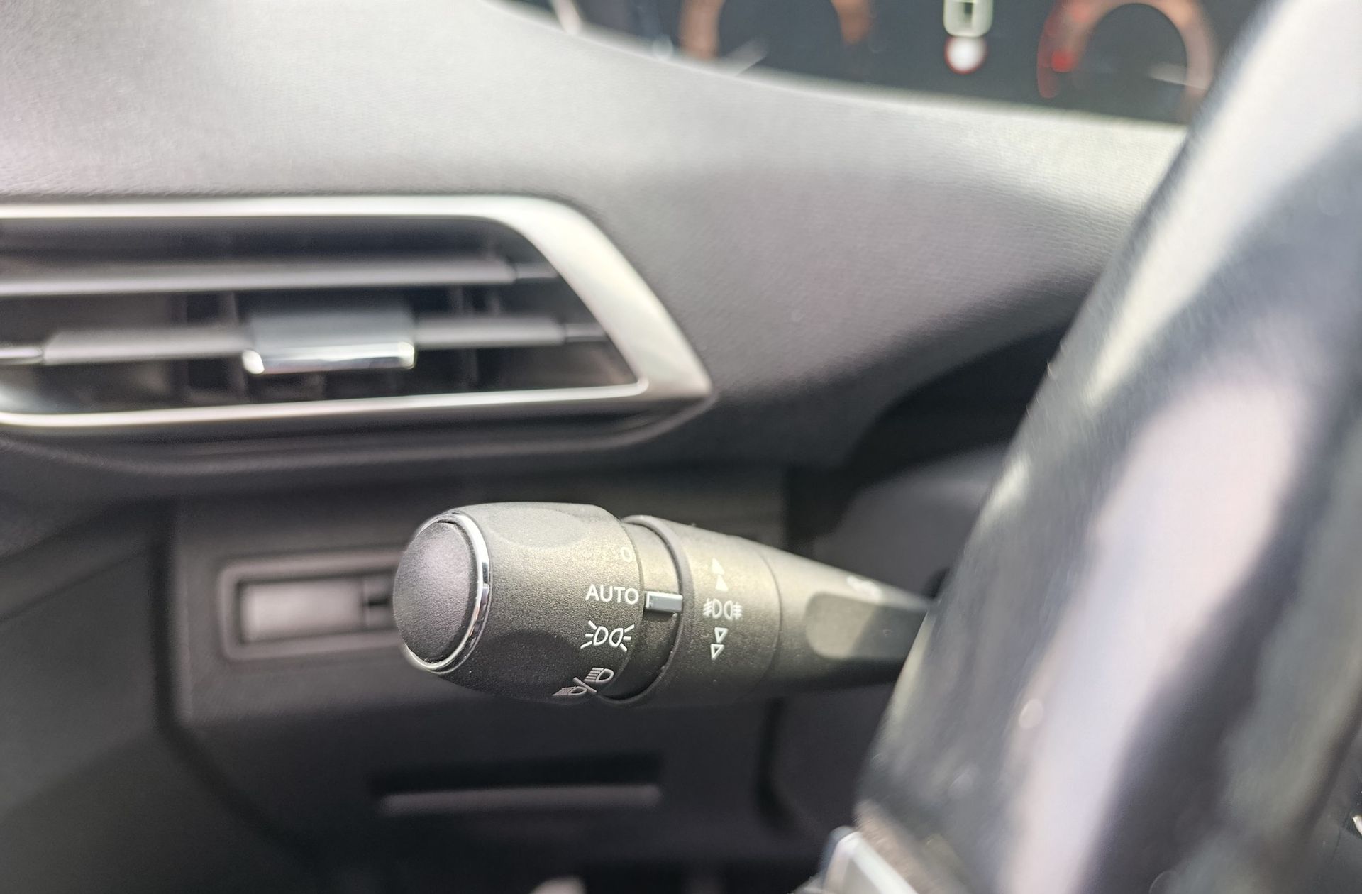 Peugeot 3008 BlueHDi 130 GT Line - foto 24