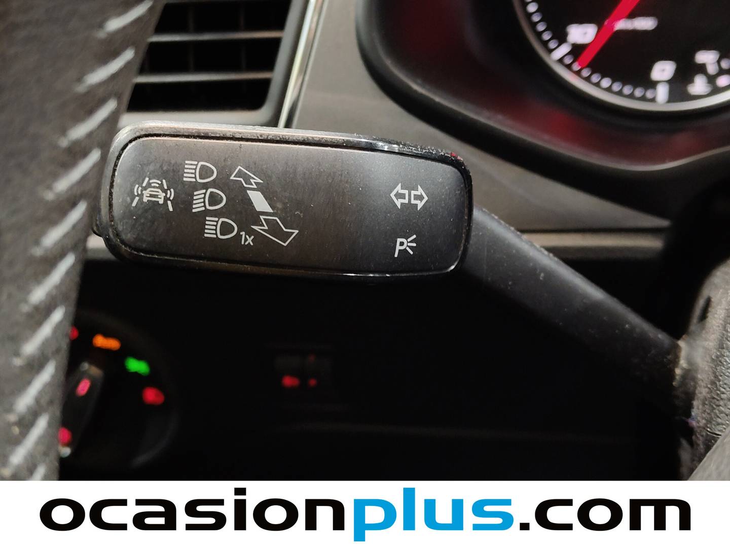 Seat León Seat León 1.6 TDI S&S Style Connect (110 CV) de segunda mano