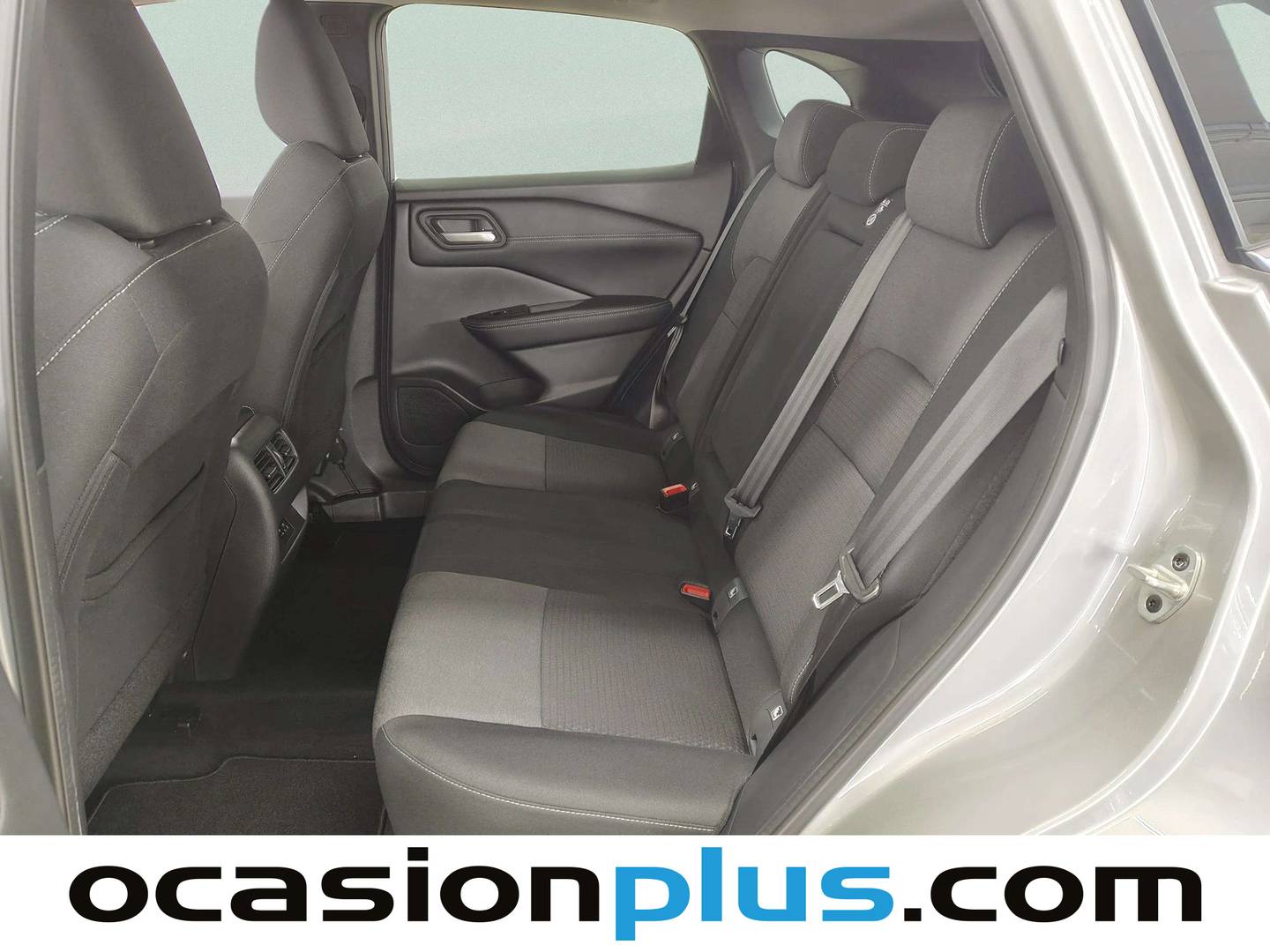 Foto asientos traseros Nissan QASHQAI Nissan Qashqai DIG-T 140 mHEV N-Connecta 4x2 (140 CV)