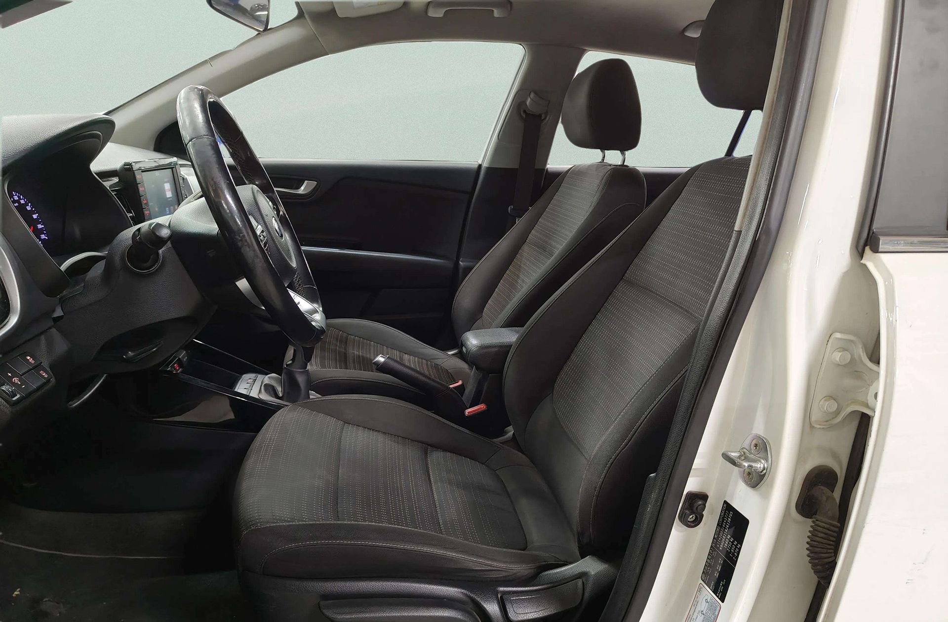 Kia Stonic 1.0 T-GDi Eco-Dynamic Drive - foto 11