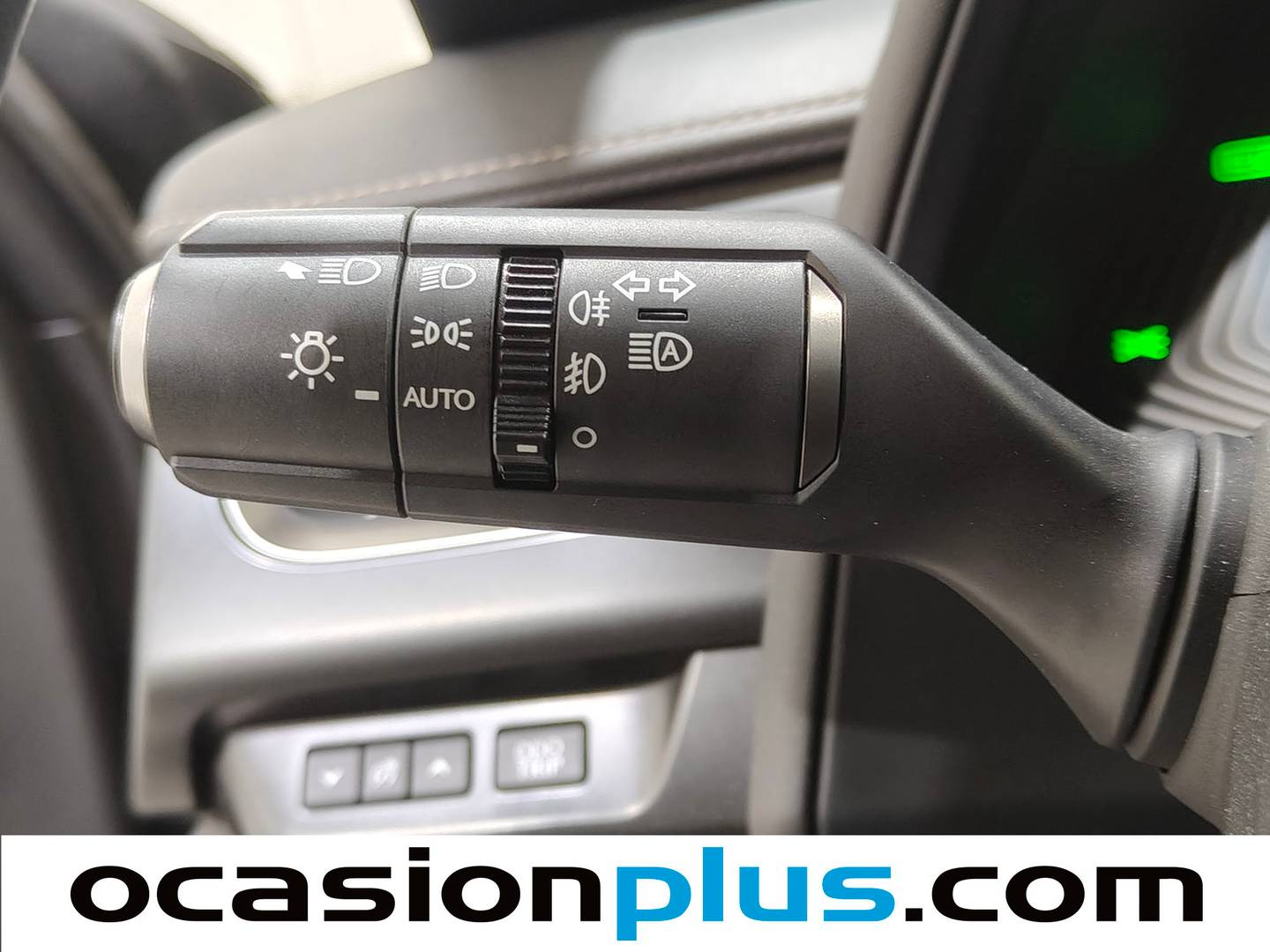 Equipamiento del Lexus UX Lexus UX 250h Business 2WD (184 CV)