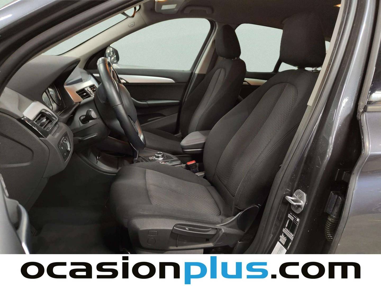 Foto asientos delanteros BMW X1 BMW X1 sDrive18i (136 CV)