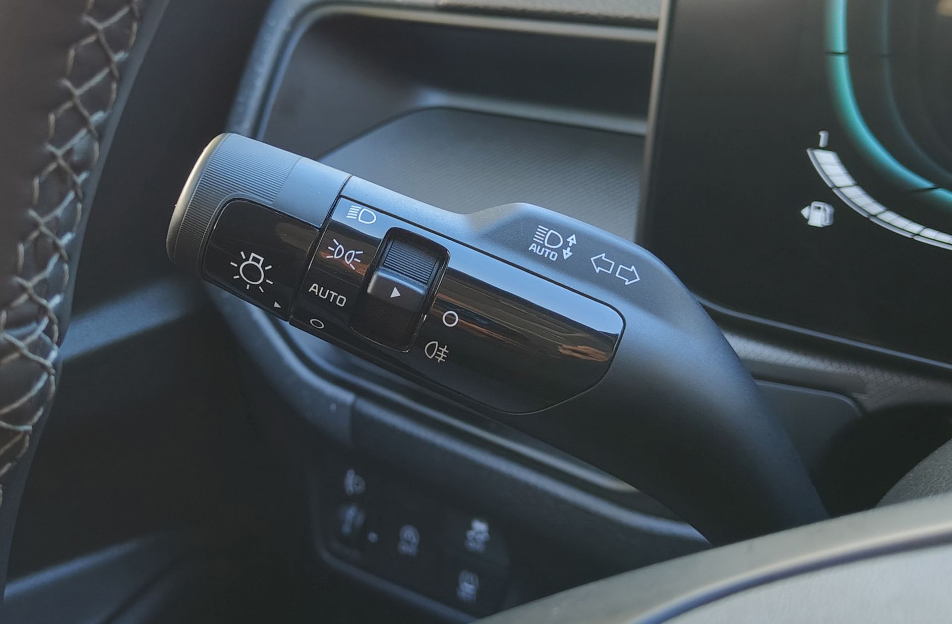 Kia Stonic 1.0 T-GDi MHEV Concept - foto 23