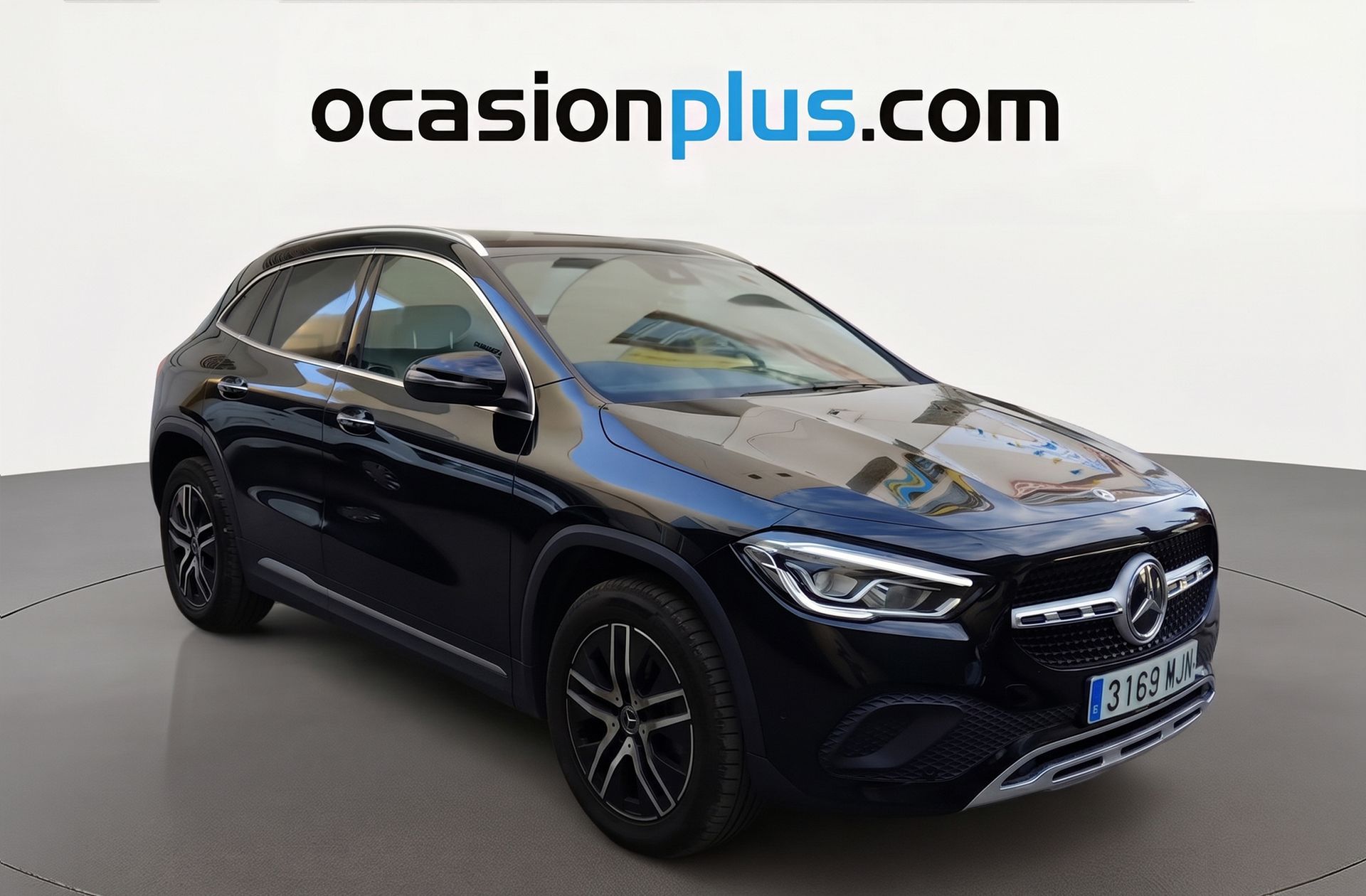 Mercedes-Benz GLA 180 - foto 2