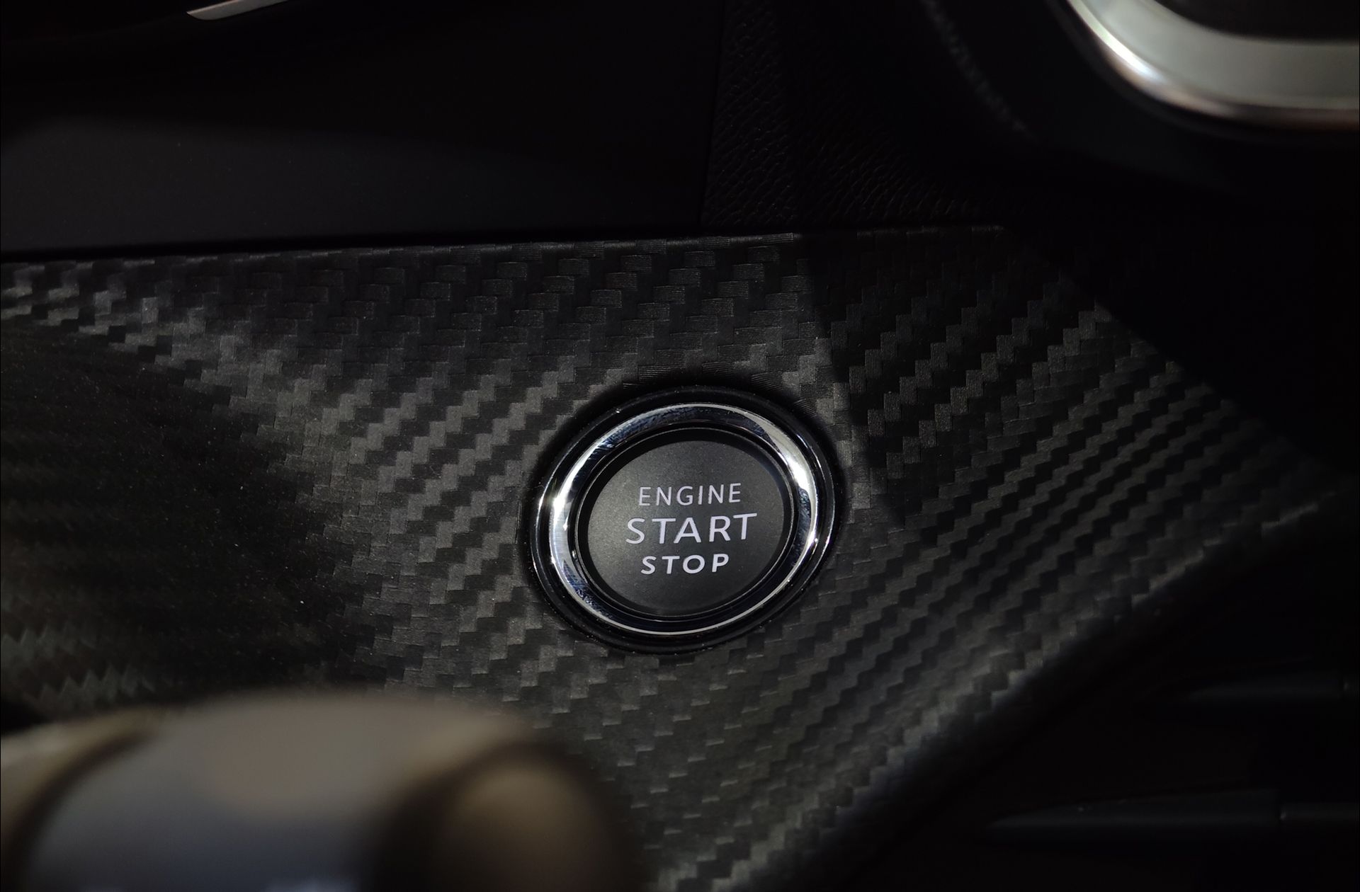Peugeot 2008 Allure Hybrid eDCS6 - foto 33