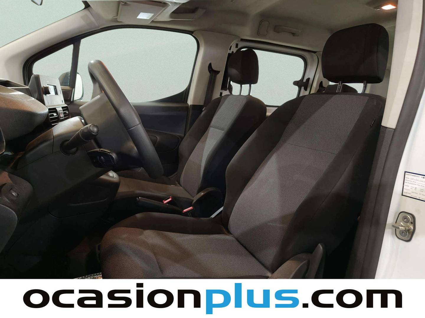 Foto asientos delanteros Peugeot Rifter Peugeot Rifter BlueHDi 100 S&S Access Standard (100 CV)