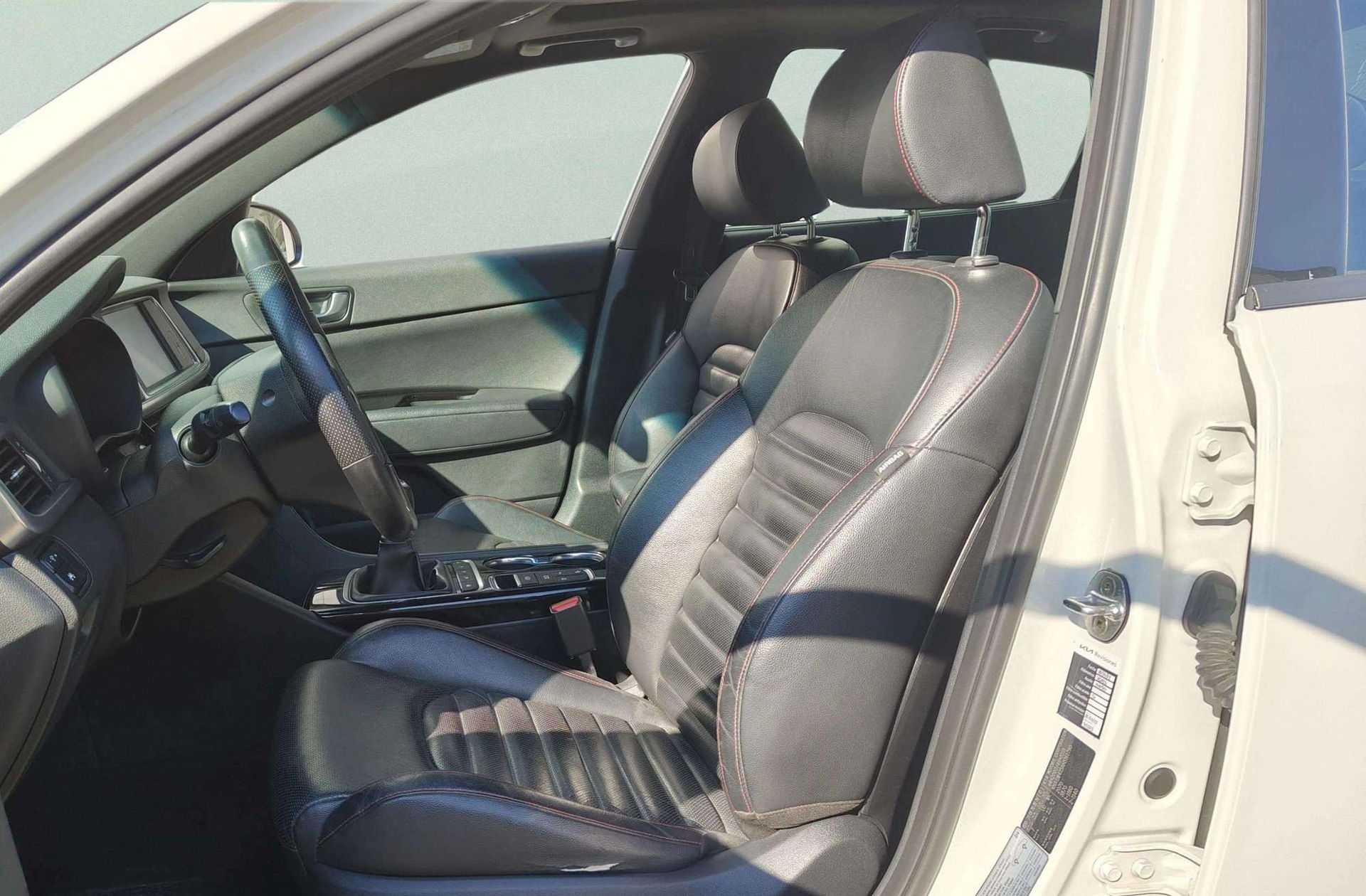 Kia Optima 1.7 CRDi VGT Eco-Dynamics GT Line - foto 14