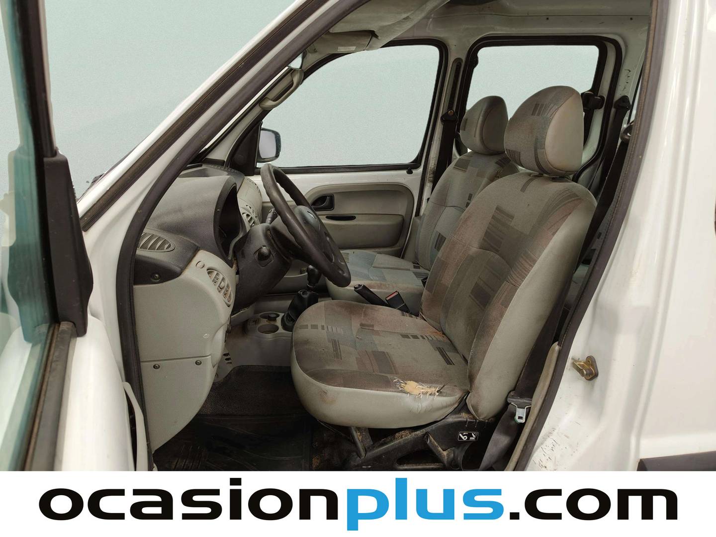 Foto asientos delanteros Renault Kangoo Combi Renault Kangoo Combi Pack Authentique 1.5 dCi (65 CV)