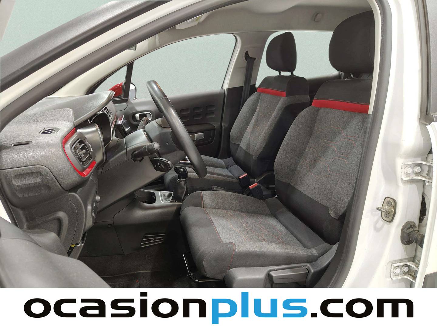 Foto asientos delanteros Citroën C3 Citroën C3 PureTech 82 Feel (83 CV)