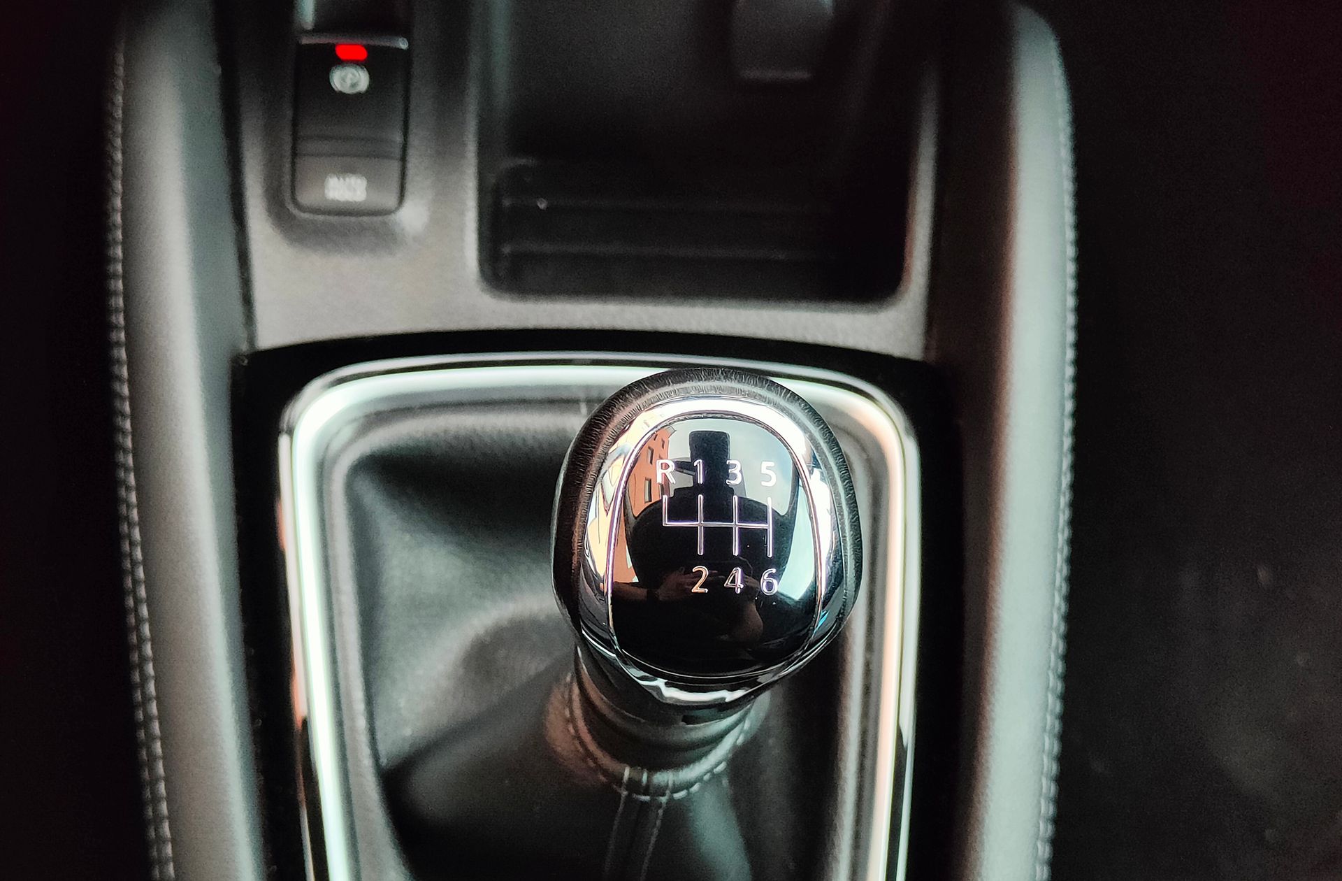 Nissan Qashqai DIG-T 115 N-Connecta 4x2 - foto 5