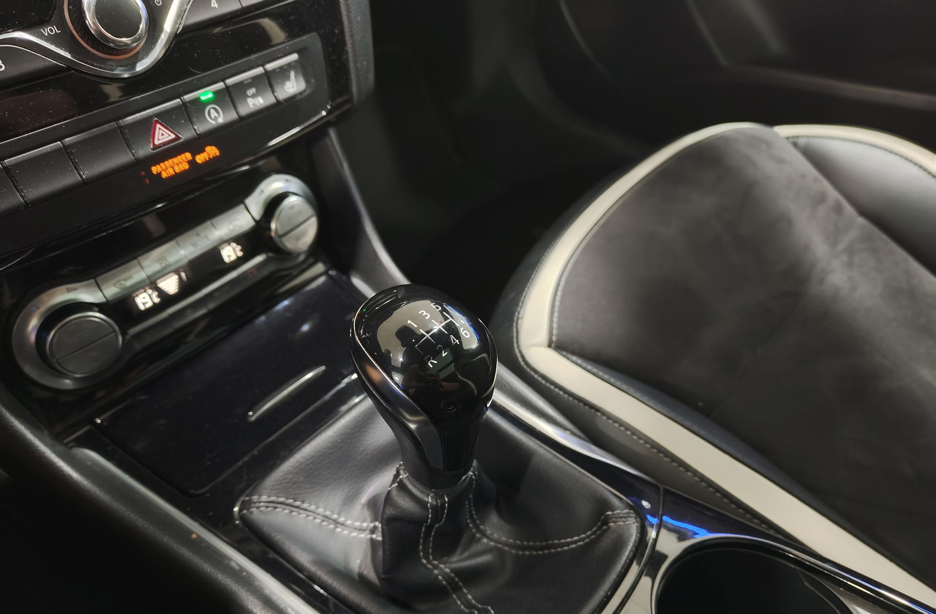Infiniti Q30 1.5D Sport - foto 5