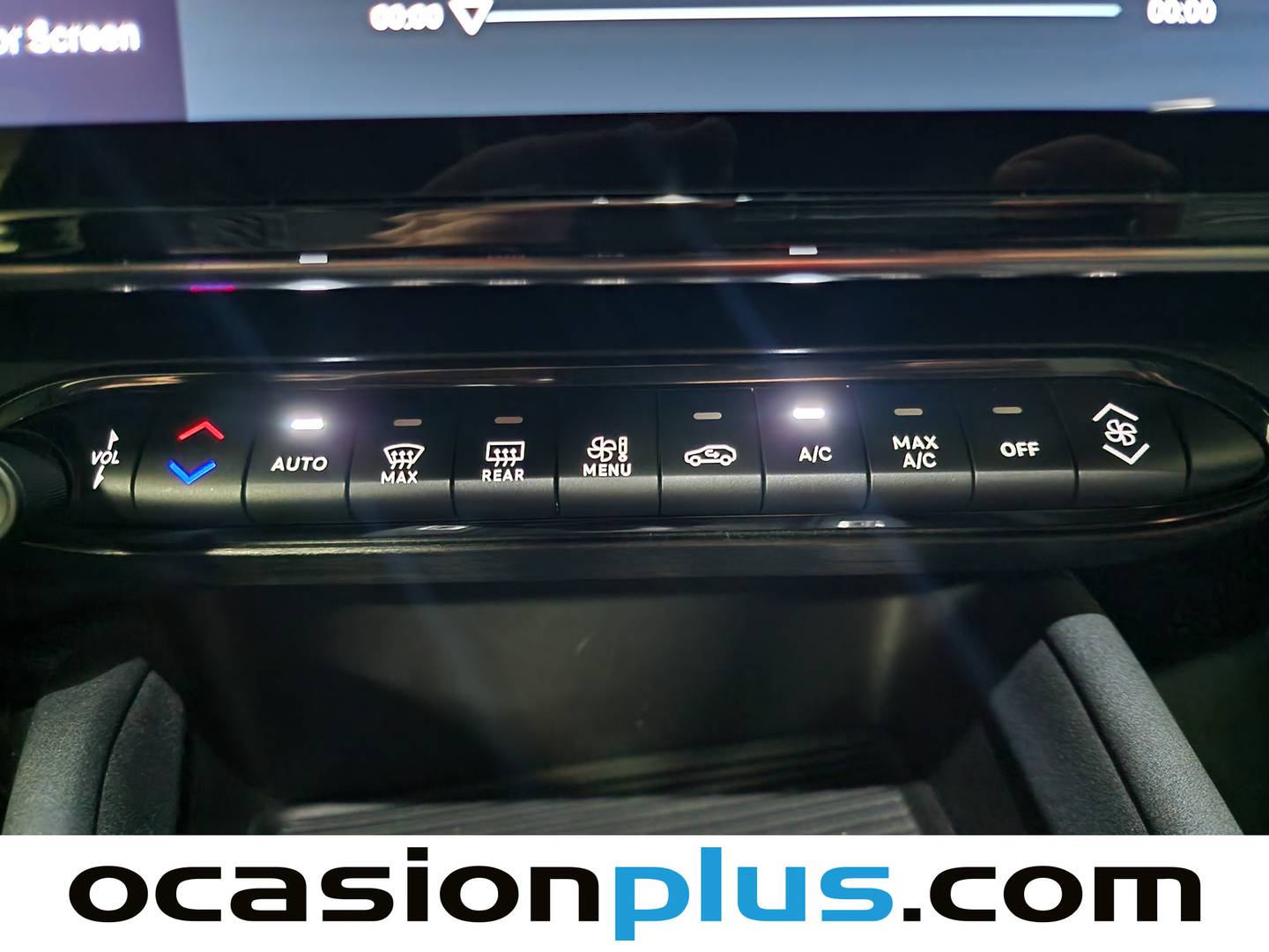 Foto Alfa Romeo Junior Alfa Romeo Junior 1.2 Ibrida (136 CV)