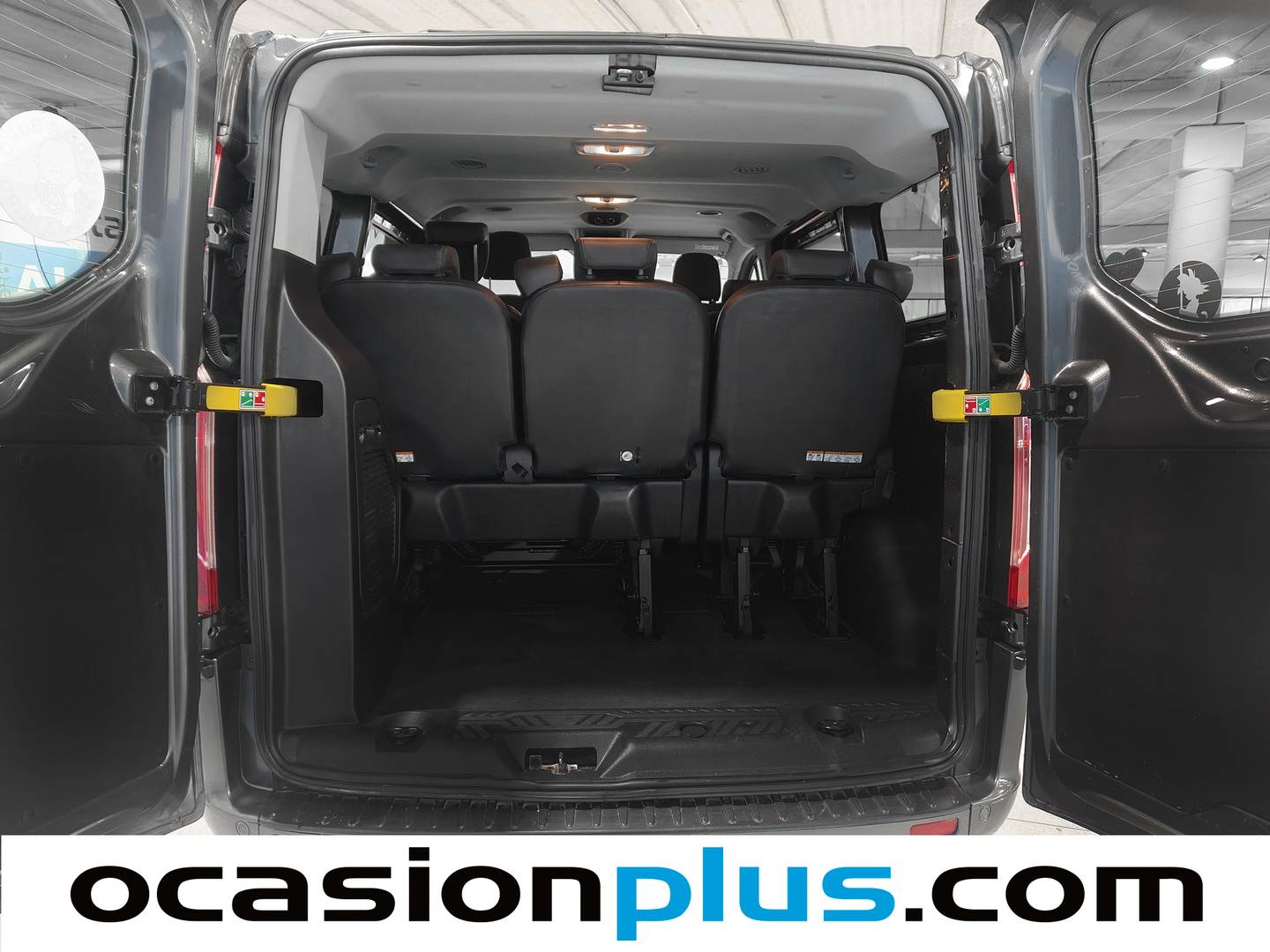 Foto Ford Transit Custom Ford Transit Custom Kombi 2.0 TDCI L1 320 Sport Auto (185 CV) 8 Plazas
