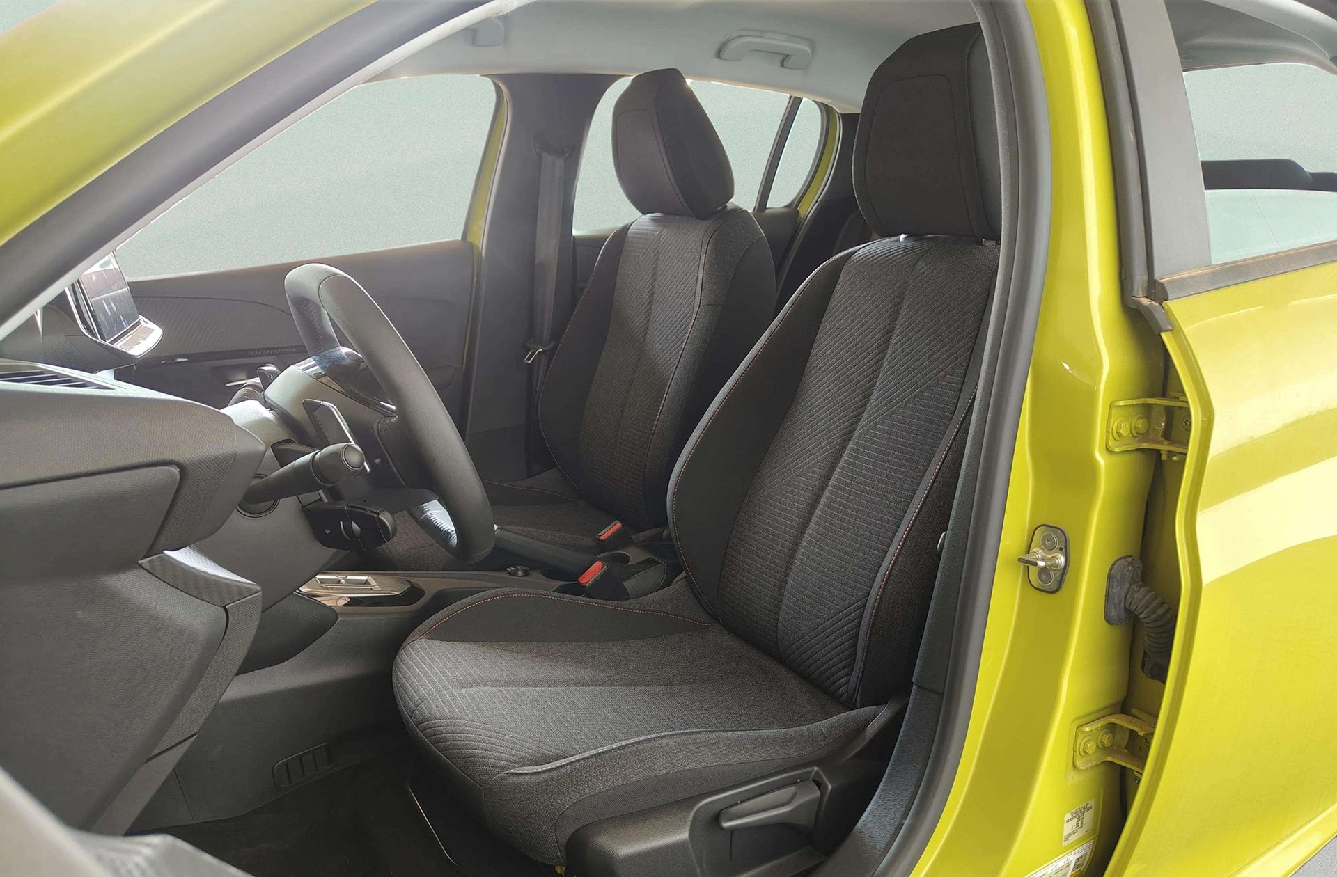 Peugeot 208 Style Hybrid 100 eDCS6 - foto 9