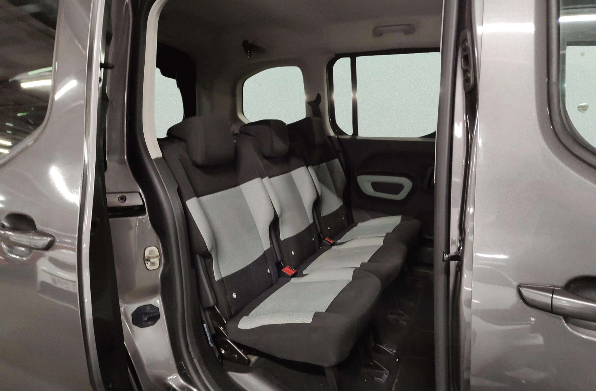 Citroën Berlingo BlueHDi 100 Talla M Shine - foto 16