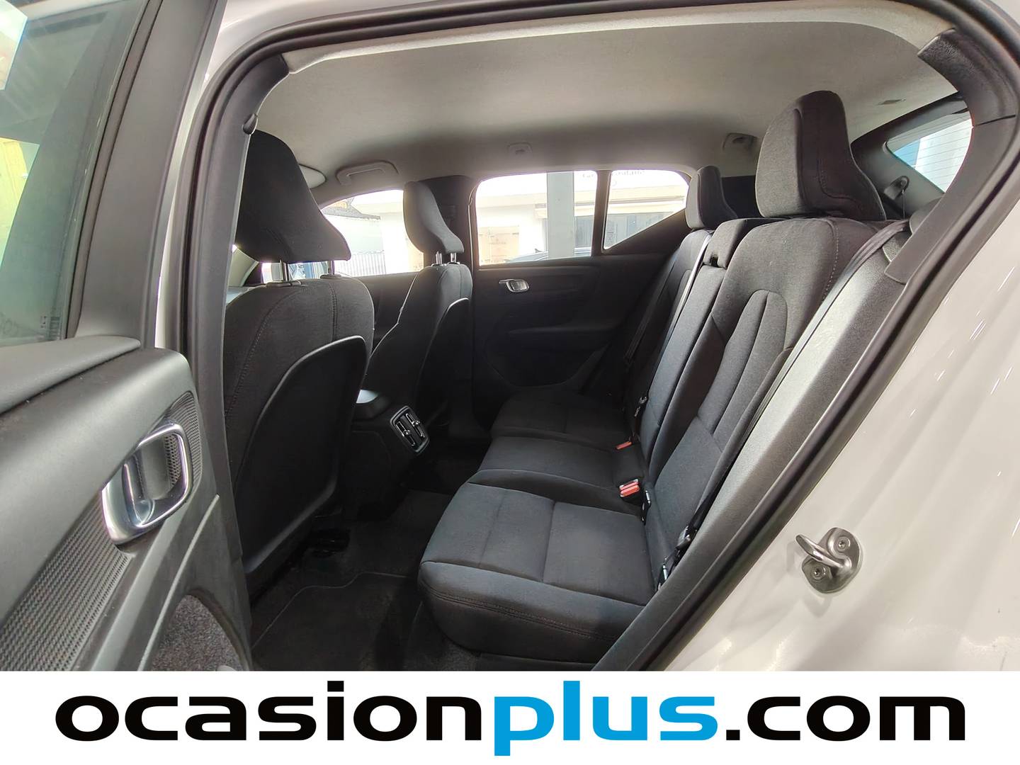 Foto Volvo XC40 Volvo XC40 T2 Momentum Core Auto (129 CV)