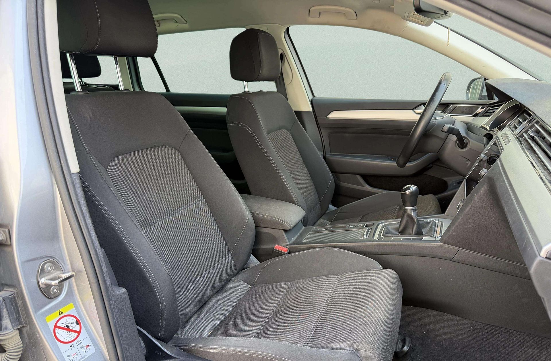 Volkswagen Passat Variant Advance 1.6 TDI - foto 18
