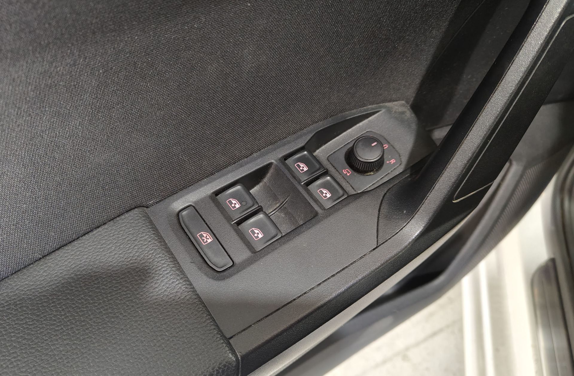 SEAT Ibiza 1.0 TSI Xcellence Plus DSG - foto 24