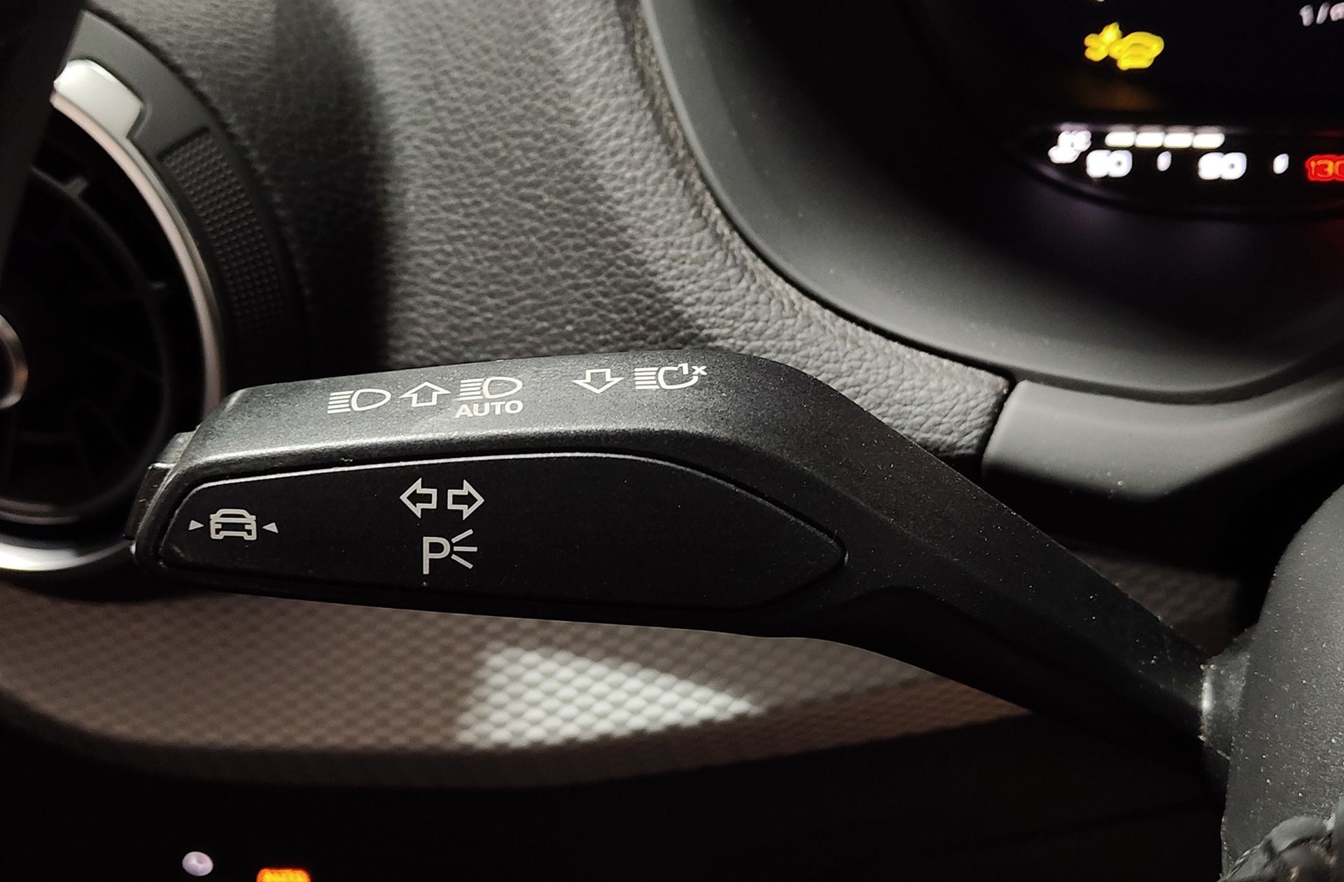 Audi Q2 Advanced 30 TFSI - foto 27