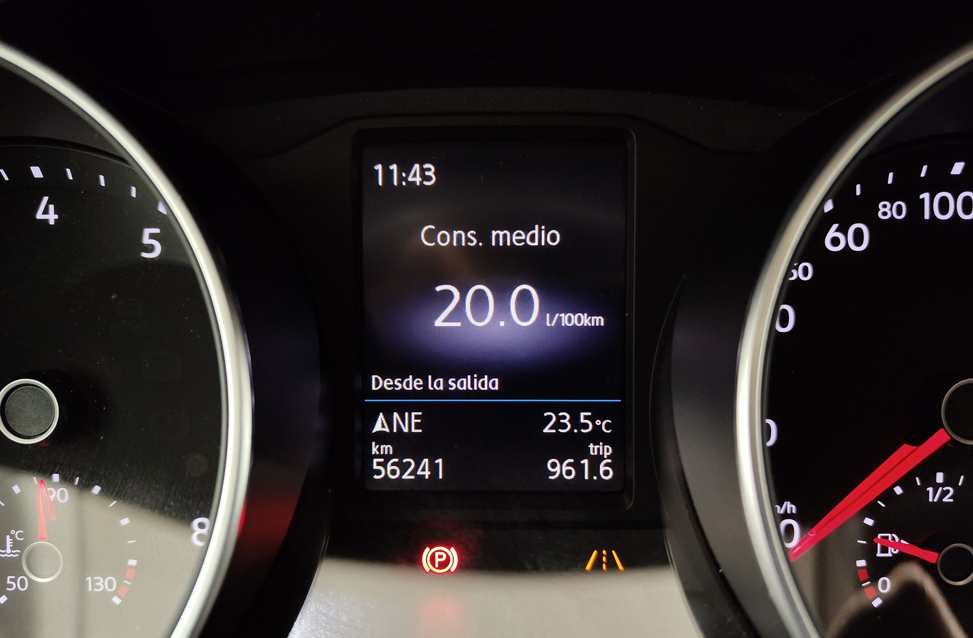 Volkswagen Tiguan Advance 1.5 TSI - foto 11