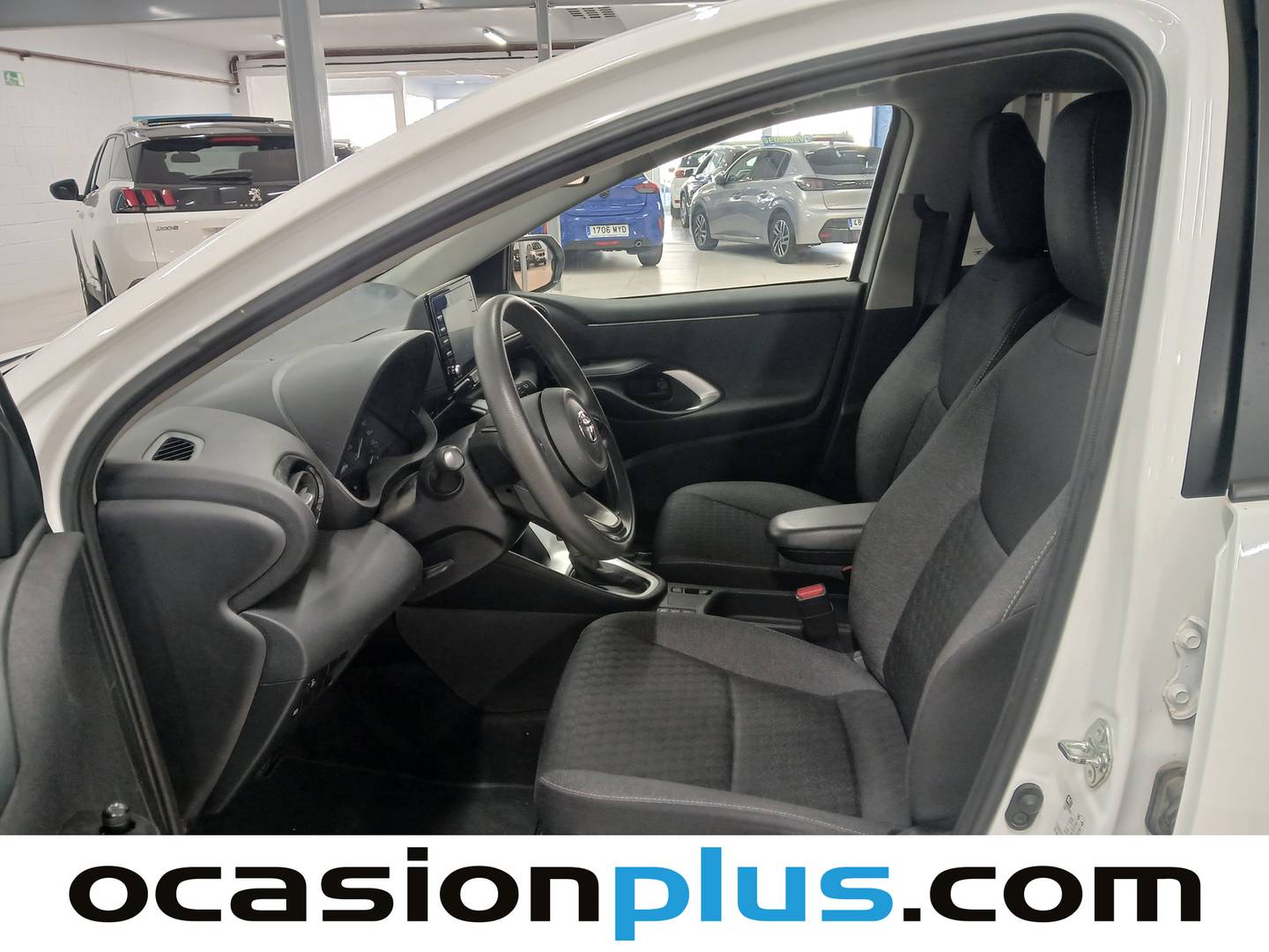 Foto Toyota Yaris Toyota Yaris 120H Business Plus (116 CV)