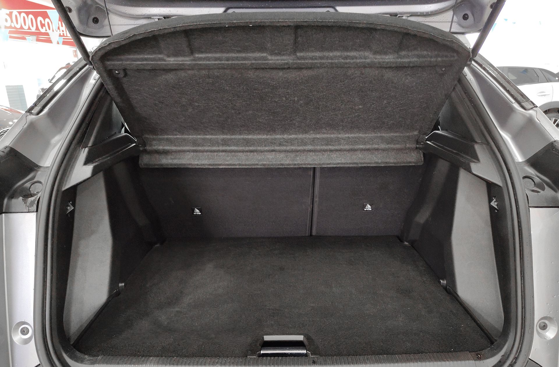 Peugeot 2008 Allure Hybrid eDCS6 - foto 17