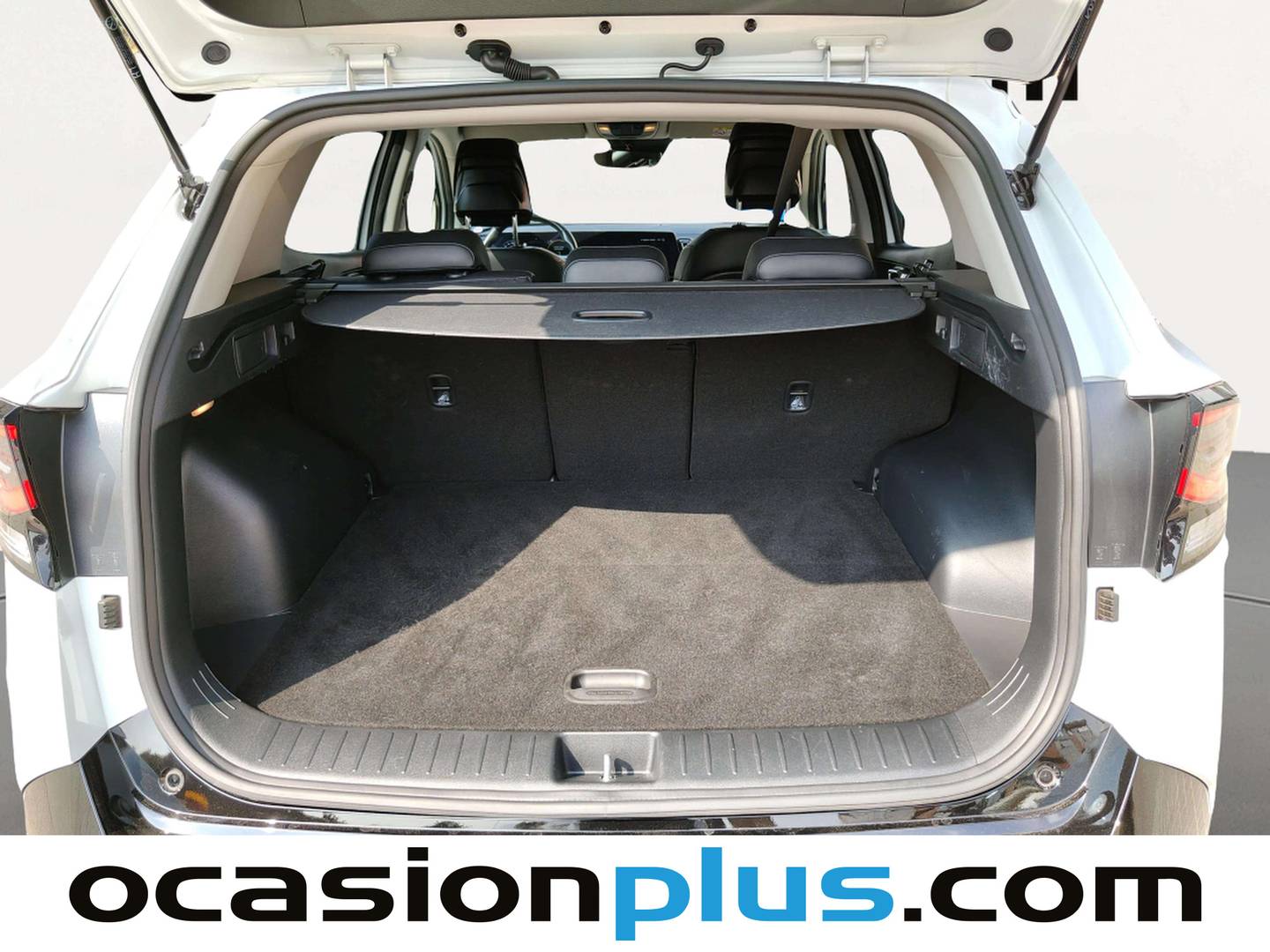 Fotos maletero KIA Sportage KIA Sportage 1.6 T-GDi MHEV Tech 4x2 (150 CV)