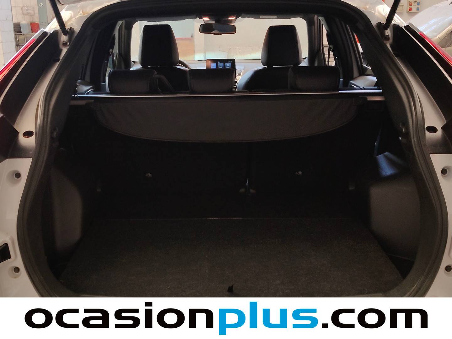 Fotos maletero Mitsubishi Eclipse Cross Mitsubishi Eclipse Cross 2.4 PHEV Kaiteki 4WD Auto  (188 CV)